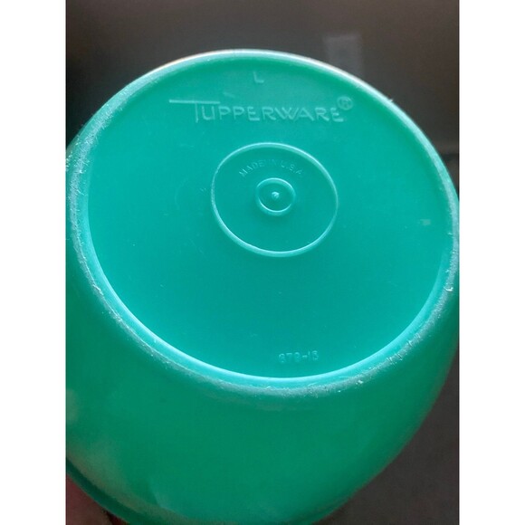 Vintage Tupperware Crisp It Green Lettuce Crisper Bowl With Lid - Picture 11 of 12